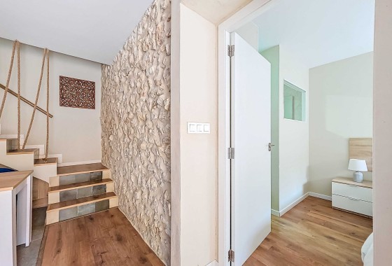 Sale - Herenhuis -
Pinoso