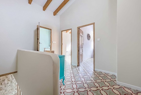 Sale - Herenhuis -
Pinoso