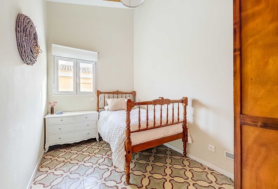 Sale - Herenhuis -
Pinoso