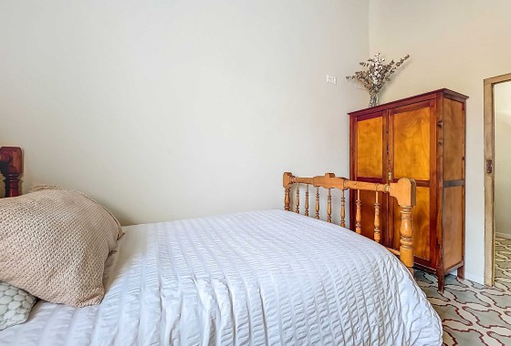 Sale - Herenhuis -
Pinoso