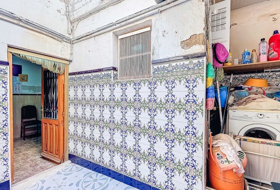 Sale - Herenhuis -
Pinoso