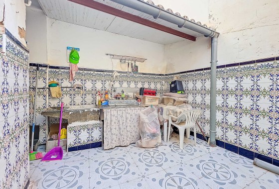 Sale - Herenhuis -
Pinoso