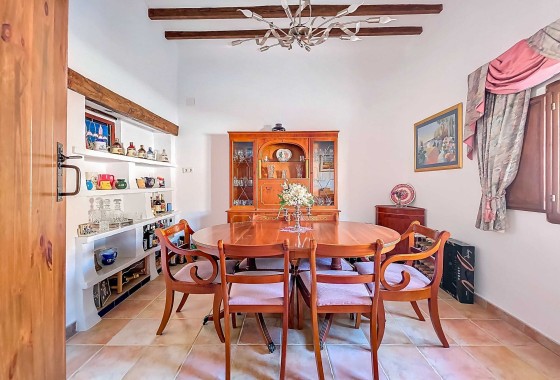 Herverkoop - Landhuis -
Torre Del Rico