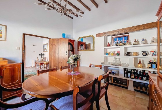 Herverkoop - Landhuis -
Torre Del Rico