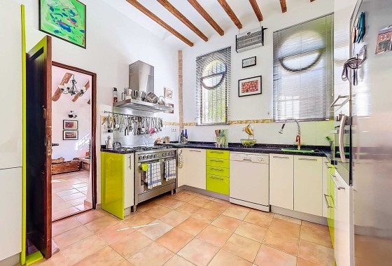 Herverkoop - Landhuis -
Torre Del Rico