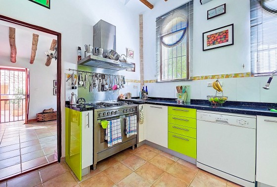 Herverkoop - Landhuis -
Torre Del Rico