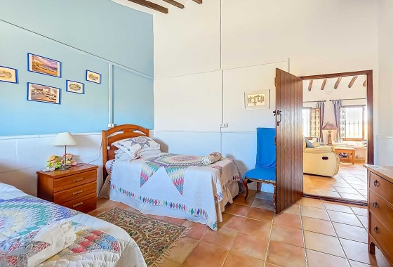 Herverkoop - Landhuis -
Torre Del Rico