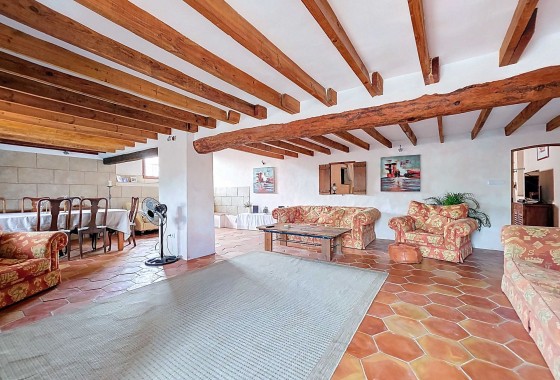 Resale -  -
La Alberquilla