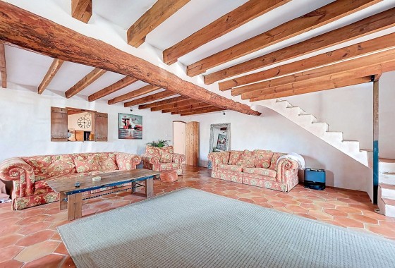 Resale -  -
La Alberquilla