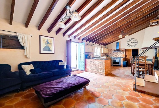 Resale -  -
La Alberquilla