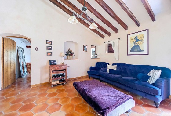 Resale -  -
La Alberquilla