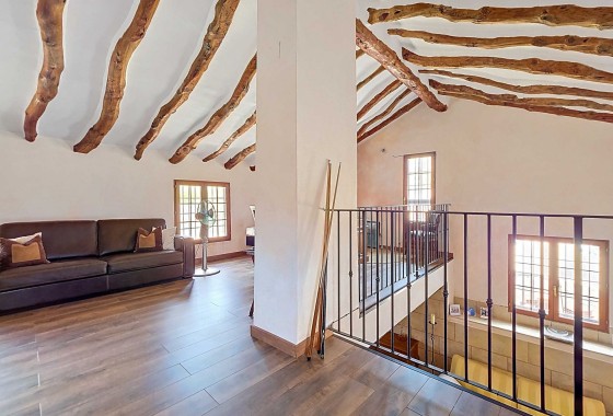 Resale -  -
La Alberquilla