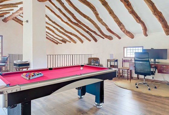 Resale -  -
La Alberquilla