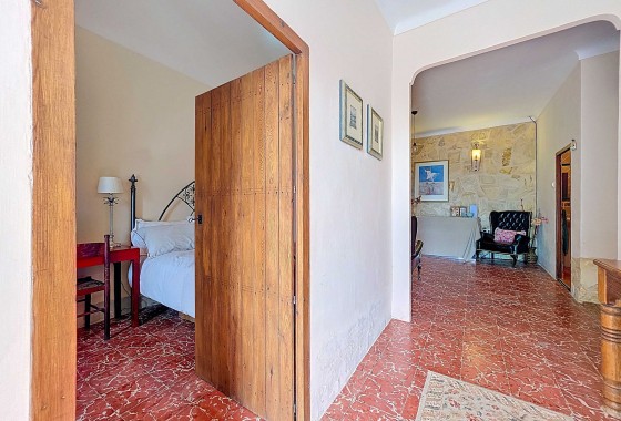 Resale -  -
La Alberquilla