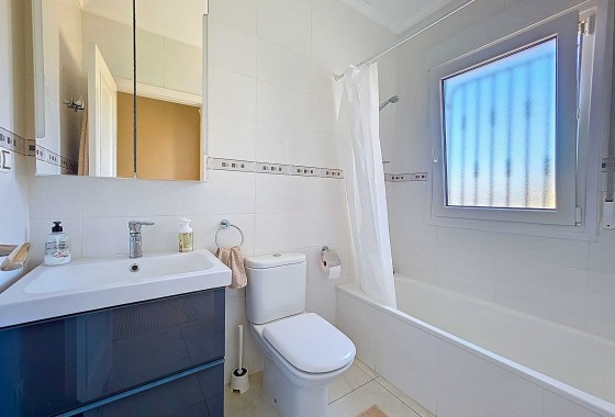 Herverkoop - Vrijstaande Villa -
La Zarza