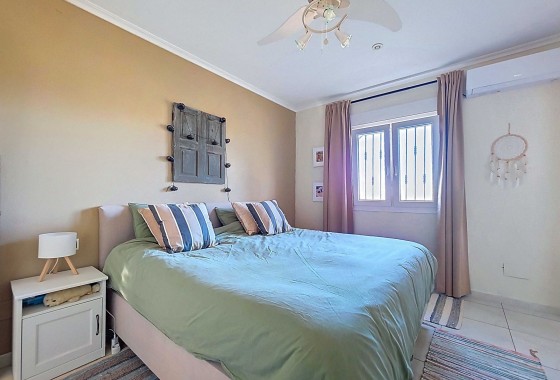 Herverkoop - Vrijstaande Villa -
La Zarza