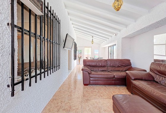 Herverkoop - Landhuis -
La Solana