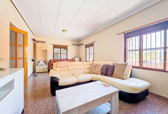 Herverkoop - Landhuis -
La Solana