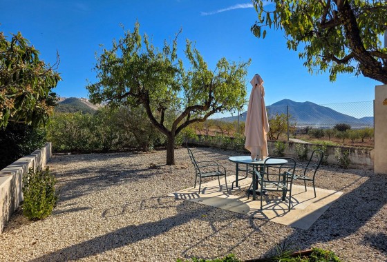 Herverkoop - Landhuis -
La Solana