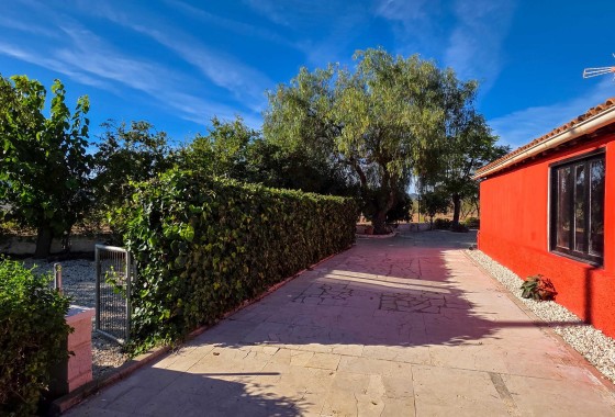 Herverkoop - Landhuis -
La Solana