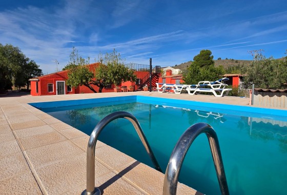 Herverkoop - Landhuis -
La Solana