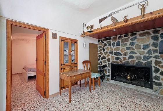 Herverkoop - Grotwoning -
Pinoso