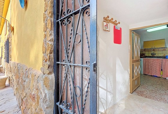 Herverkoop - Grotwoning -
Pinoso