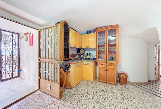 Herverkoop - Grotwoning -
Pinoso