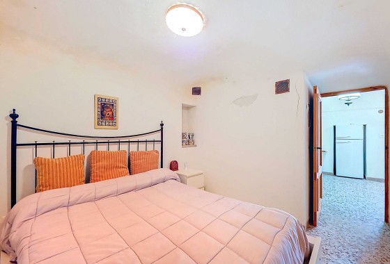 Herverkoop - Grotwoning -
Pinoso