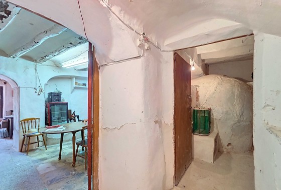 Herverkoop - Herenhuis -
Torre Del Rico