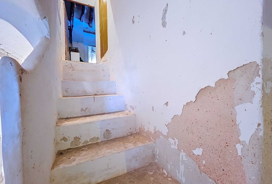 Herverkoop - Herenhuis -
Torre Del Rico