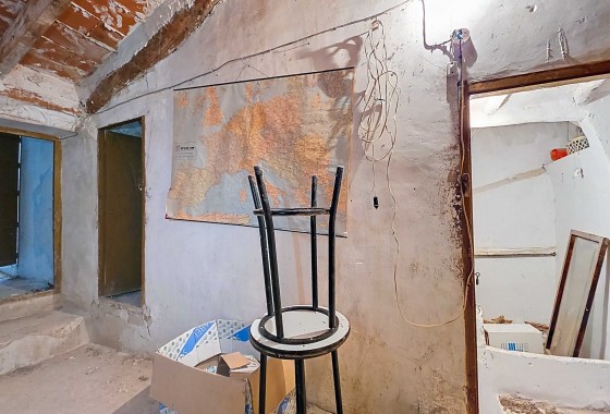 Herverkoop - Herenhuis -
Torre Del Rico