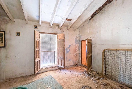 Herverkoop - Herenhuis -
Torre Del Rico