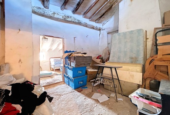 Herverkoop - Herenhuis -
Torre Del Rico