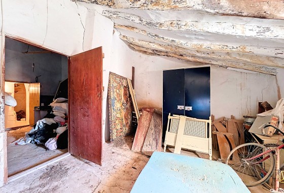 Herverkoop - Herenhuis -
Torre Del Rico