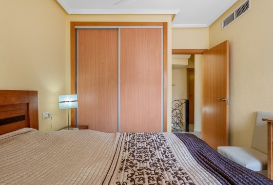 Resale - Stadthaus -
Orihuela Costa - Villamartín