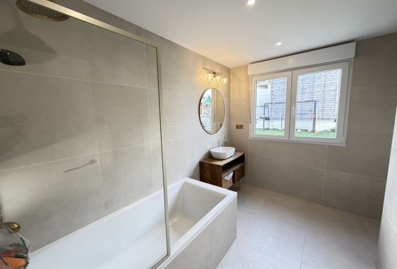 Herverkoop - Vrijstaande Villa -
Orihuela Costa - Las Filipinas