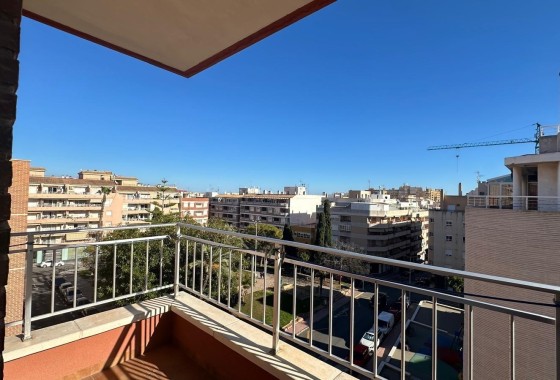 Revente - Appartement -
Torrevieja - Estacion de autobuses