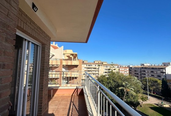 Revente - Appartement -
Torrevieja - Estacion de autobuses