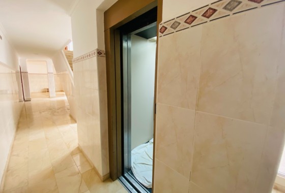 Herverkoop - Apartement Flat -
Torrevieja - Torreblanca