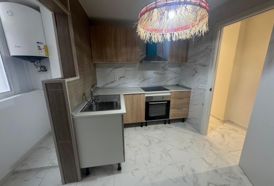 Sprzedaż - Apartament mieszkanie -
Torrevieja - Muelle Pesquero