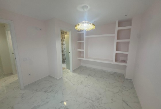 Sprzedaż - Apartament mieszkanie -
Torrevieja - Muelle Pesquero