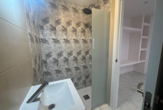 Sprzedaż - Apartament mieszkanie -
Torrevieja - Muelle Pesquero