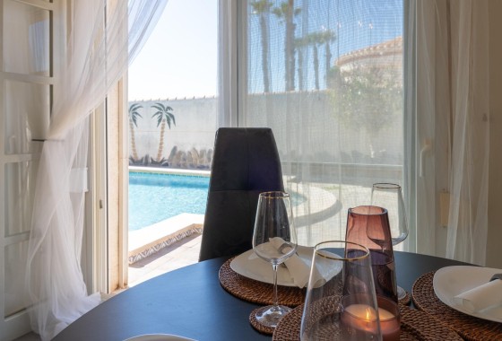 Resale - Freistehende Villa -
Orihuela Costa - Playa Flamenca