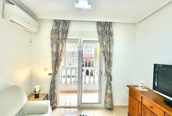 Resale - Wohnung Appartement -
Torrevieja - Centro