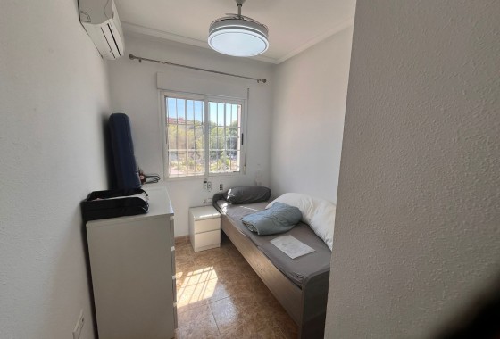 Revente - Villa mitoyenne -
Orihuela Costa - Entre golf