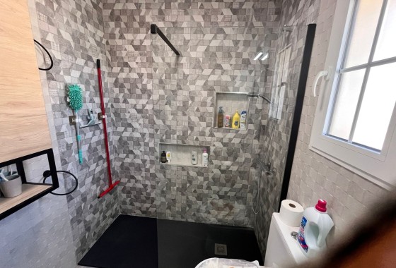 Revente - Villa mitoyenne -
Orihuela Costa - Entre golf