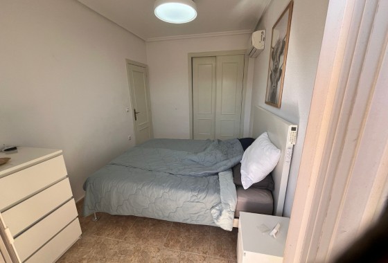 Revente - Villa mitoyenne -
Orihuela Costa - Entre golf