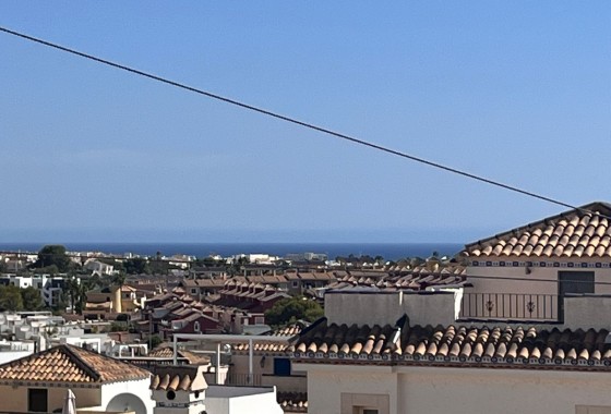 Revente - Villa mitoyenne -
Orihuela Costa - Entre golf