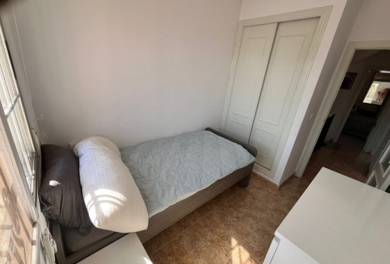 Revente - Villa mitoyenne -
Orihuela Costa - Entre golf